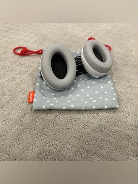 Alpine Kids Foldable Headphones in Light Gray